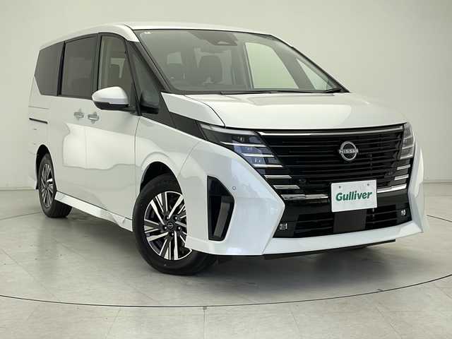 日産 セレナ e－パワー ハイウェイスター V 千葉県 2024(令6)年 0.1万km未満 プリズムホワイト 届出済未使用車/プロパイロット/エマージェンシーブレーキ/アラウンドビューモニター/ブラインドスポットモニター/インテリジェントルームミラー/純正ナビ/BT/USB/フルセグTV/フリップダウンモニター/両側パワースライドドア（ハンズフリー）/電動パーキングブレーキ/オートホールド/ETC2.0/LEDオートライト/ステアリングスイッチ/プッシュスタート/スマートキー/純正16インチアルミ