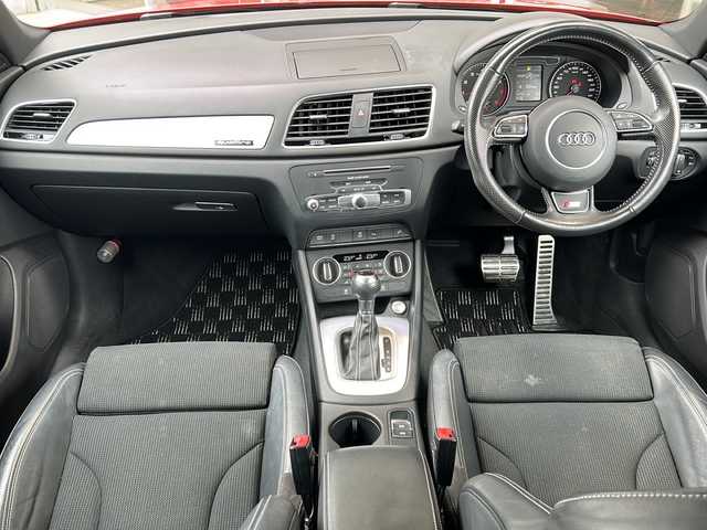 アウディ Ｑ３ 2．0 TFSI クワトロ 180PS 静岡県 2016(平28)年 11.8万km ミサノレッドパールエフェクト 主要装備/・プッシュスタート/・ETC車載器/・前後コーナーセンサー/・前席パワーシート/・ルーフレール/・純正18インチAW/・純正フロアマット/・オートライト/・LEDヘッドライト/・スペアキー/・ステアリングスイッチ