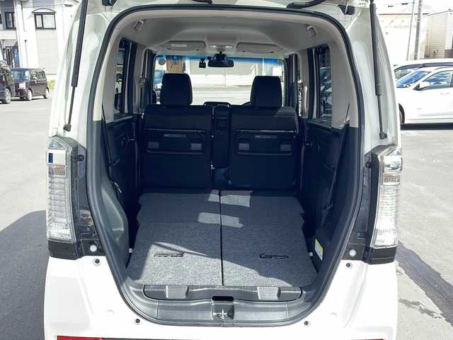 ホンダ Ｎ ＢＯＸ カスタム G Lパッケージ 道北・旭川 2015(平27)年 8.7万km プレミアムホワイトパールⅡ ４WD/純正ナビ/DVD/CD/TV/BT/両側パワースライドドア/ドライブレコーダー/ウィンカーミラー/前席シートヒーター/バックカメラ/プッシュスタート/キセノンヘッドライト/ETC/社外14インチアルミホール/純正フロアマット/電格ミラー/フォグランプ/オートライト/ドアバイザー/保証書/取説