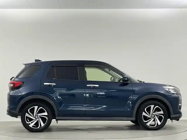 トヨタ ライズ Z 埼玉県 2020(令2)年 1.6万km レーザーブルークリスタルシャイン 純正９インチナビ　フルセグＴＶ　ブラインドスポットモニター　シートヒーター　ＬＥＤヘッドライト　レーダークルーズコントロール　ビルトインＥＴＣ　ドライブレコーダー　カーテンエアバッグ　純正フロアマット