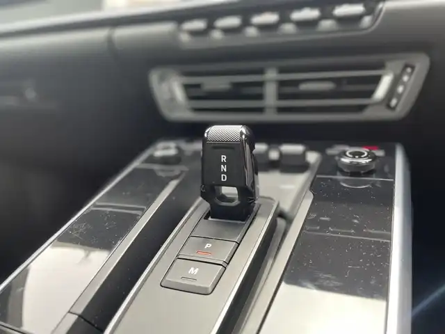 ポルシェ ポルシェ ９１１ ターボS 東京都 2022(令4)年 1.9万km ピュアホワイト フロントリフター/ＰＣＣＢ/ＰＤＣＣ/ＰＡＳＭ/ＡＣＣ/ＢＯＳＥ/黒革シート/エギゾースト/エントリー&ドライブ/マトリクスＬＥＤ/アルカンルーフ/サンルーフ/スポーツクロノパッケージ/ＡｐｐｌｅＣａｒＰｌａｙ／ＡｎｄｒｏｉｄＡｕｔｏ