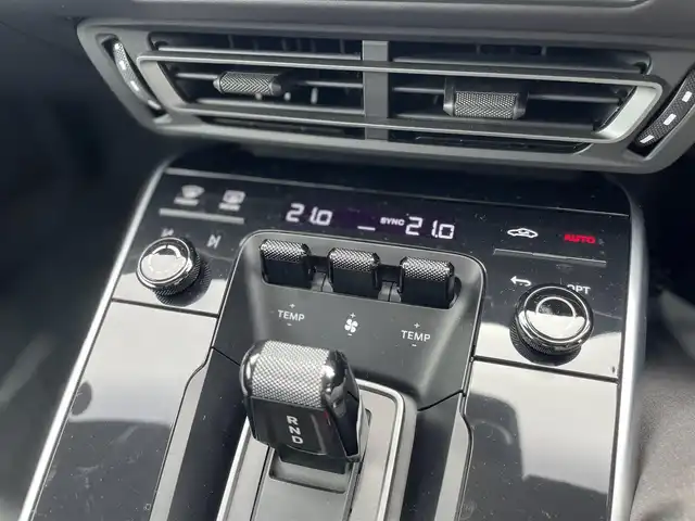 ポルシェ ポルシェ ９１１ ターボS 東京都 2022(令4)年 1.9万km ピュアホワイト フロントリフター/ＰＣＣＢ/ＰＤＣＣ/ＰＡＳＭ/ＡＣＣ/ＢＯＳＥ/黒革シート/エギゾースト/エントリー&ドライブ/マトリクスＬＥＤ/アルカンルーフ/サンルーフ/スポーツクロノパッケージ/ＡｐｐｌｅＣａｒＰｌａｙ／ＡｎｄｒｏｉｄＡｕｔｏ