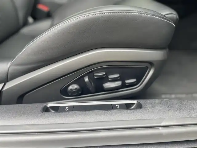 ポルシェ ポルシェ ９１１ ターボS 東京都 2022(令4)年 1.9万km ピュアホワイト フロントリフター/ＰＣＣＢ/ＰＤＣＣ/ＰＡＳＭ/ＡＣＣ/ＢＯＳＥ/黒革シート/エギゾースト/エントリー&ドライブ/マトリクスＬＥＤ/アルカンルーフ/サンルーフ/スポーツクロノパッケージ/ＡｐｐｌｅＣａｒＰｌａｙ／ＡｎｄｒｏｉｄＡｕｔｏ