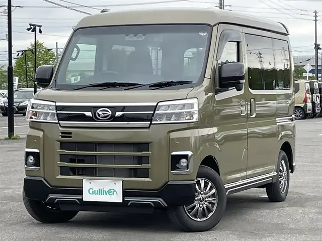 ダイハツ アトレー バン RS 道央・札幌 2023(令5)年 0.3万km オフビートカーキM ４WD/社外メモリーナビ/CD/DVD/BT/フルセグ/衝突被害軽減ブレーキ/横滑り防止装置/レーダークルーズコントロール/レーンキープアシスト/クリアランスソナー/バックカメラ/ドライブレコーダー/アイドリングストップ/両側パワースライドドア/ステアリングリモコン/リアスポイラー/プッシュスタート/スマートキー/LEDヘッドライト/オートライト/オートハイビーム/フォグランプ/電動格納ミラー/ウィンカーミラー/純正フロアマット/ドアバイザー/スペアキー/社外エンジンスターター/鉄チンホイール付冬タイヤ積込/（純正ホイールキャップ付）/145/80/R12/2023年/山8mm