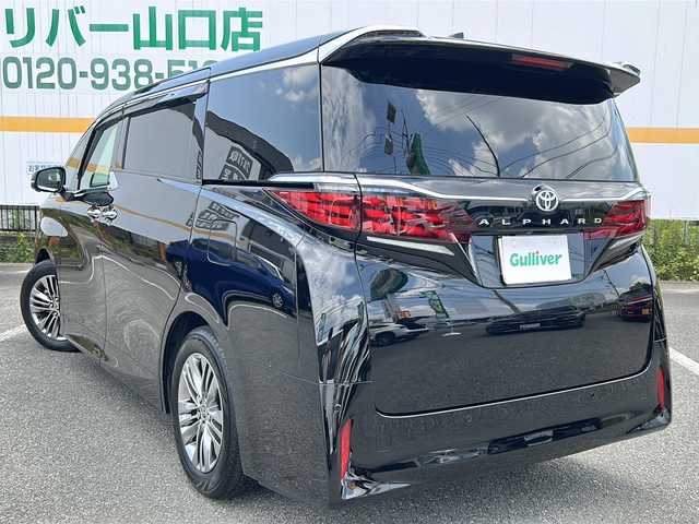 トヨタ アルファード Z 山口県 2024(令6)年 0.9万km ブラック ワンオーナー/ガラスルーフ/純正ナビ/BT/USB/Miracast/フルセグTV/全周囲カメラ/両側パワースライドドア/パワーバックドア/黒レザーシート/前席/セカンドシート　パワーシート/前席/セカンドシート　シートヒーター・エアシート/ウッドコンビステアリング/ステアリングスイッチ/レーダークルーズコントロール/純正LEDヘッドライト/純正フォグランプ/オートライト/オートハイビーム/デジタルインナーミラー/衝突被害軽減ブレーキ/横滑り防止/LDA/BSM/オートパーキングホールド/コーナーセンサー/前後タイプドライブレコーダー/スマートキー×２/ビルトインETC2.0/純正フロアマット/純正ドアバイザー/電動格納ウインカードアミラー