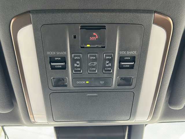 トヨタ アルファード Z 山口県 2024(令6)年 0.9万km ブラック ワンオーナー/ガラスルーフ/純正ナビ/BT/USB/Miracast/フルセグTV/全周囲カメラ/両側パワースライドドア/パワーバックドア/黒レザーシート/前席/セカンドシート　パワーシート/前席/セカンドシート　シートヒーター・エアシート/ウッドコンビステアリング/ステアリングスイッチ/レーダークルーズコントロール/純正LEDヘッドライト/純正フォグランプ/オートライト/オートハイビーム/デジタルインナーミラー/衝突被害軽減ブレーキ/横滑り防止/LDA/BSM/オートパーキングホールド/コーナーセンサー/前後タイプドライブレコーダー/スマートキー×２/ビルトインETC2.0/純正フロアマット/純正ドアバイザー/電動格納ウインカードアミラー
