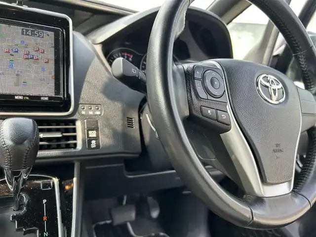 トヨタ ヴォクシー ZS 煌Ⅱ 奈良県 2020(令2)年 6.8万km ブラッキッシュアゲハガラスフレーク ワンオーナー/純正メーカーナビ/BT/TV/USB/SD//パワースライドドア/ビルドインETC/フルセグTV/両側パワースライド/オートライト（LED）/レザーシート/3列シート/スタットレスタイヤ積み込み/クルーズコントロール/プッシュスタート/保証書