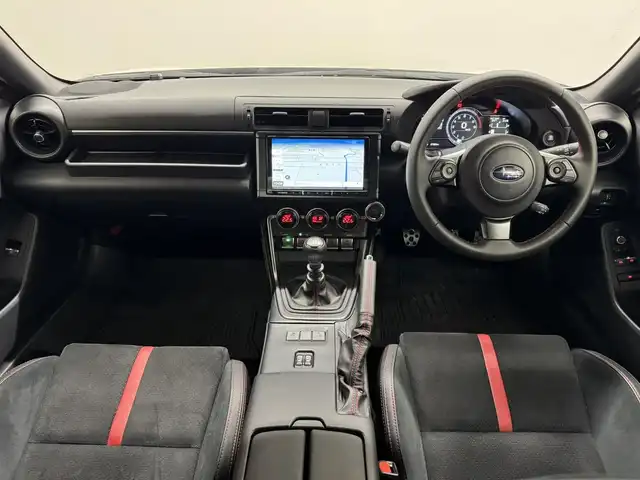 スバル ＢＲＺ S 三重県 2023(令5)年 0.3万km クリスタルホワイトP プレミアムガソリン/FR/6F/カロッツェリア 9インチ『楽ナビ』 AVIC-RQ911/（CD/DVD/MSV/SD/FM/AM/TV/Bluetooth/iPod/USB/HDMI/AUX）/安全/・スバルリヤビークルディテクション［SRVD］/・VSC（横滑り防止機能）/・EBD付ABS/・SRS サイド＆カーテンシールドエアバッグ/装備/・ステアリング連動ヘッドライト［SRH］/・左右独立温度独立調整オートエアコン/・定速クルーズコントロール/・ステアリングスイッチ/・オートライト/・LEDヘッドライト/・充電用USBジャックx2/・走行制御モード（スポーツ/スノー）/・TRACKモード/・プッシュスタート/・スマートキーx2/・BOXERメーター（7インチカラー×液晶メーター）/・純正18inAW/・保/取/ナビ取/など