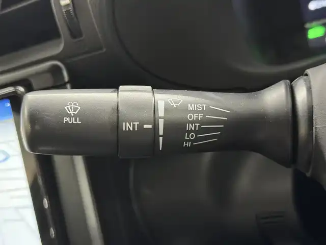 スバル ＢＲＺ S 三重県 2023(令5)年 0.3万km クリスタルホワイトP プレミアムガソリン/FR/6F/カロッツェリア 9インチ『楽ナビ』 AVIC-RQ911/（CD/DVD/MSV/SD/FM/AM/TV/Bluetooth/iPod/USB/HDMI/AUX）/安全/・スバルリヤビークルディテクション［SRVD］/・VSC（横滑り防止機能）/・EBD付ABS/・SRS サイド＆カーテンシールドエアバッグ/装備/・ステアリング連動ヘッドライト［SRH］/・左右独立温度独立調整オートエアコン/・定速クルーズコントロール/・ステアリングスイッチ/・オートライト/・LEDヘッドライト/・充電用USBジャックx2/・走行制御モード（スポーツ/スノー）/・TRACKモード/・プッシュスタート/・スマートキーx2/・BOXERメーター（7インチカラー×液晶メーター）/・純正18inAW/・保/取/ナビ取/など