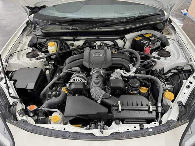 スバル ＢＲＺ S 三重県 2023(令5)年 0.3万km クリスタルホワイトP プレミアムガソリン/FR/6F/カロッツェリア 9インチ『楽ナビ』 AVIC-RQ911/（CD/DVD/MSV/SD/FM/AM/TV/Bluetooth/iPod/USB/HDMI/AUX）/安全/・スバルリヤビークルディテクション［SRVD］/・VSC（横滑り防止機能）/・EBD付ABS/・SRS サイド＆カーテンシールドエアバッグ/装備/・ステアリング連動ヘッドライト［SRH］/・左右独立温度独立調整オートエアコン/・定速クルーズコントロール/・ステアリングスイッチ/・オートライト/・LEDヘッドライト/・充電用USBジャックx2/・走行制御モード（スポーツ/スノー）/・TRACKモード/・プッシュスタート/・スマートキーx2/・BOXERメーター（7インチカラー×液晶メーター）/・純正18inAW/・保/取/ナビ取/など