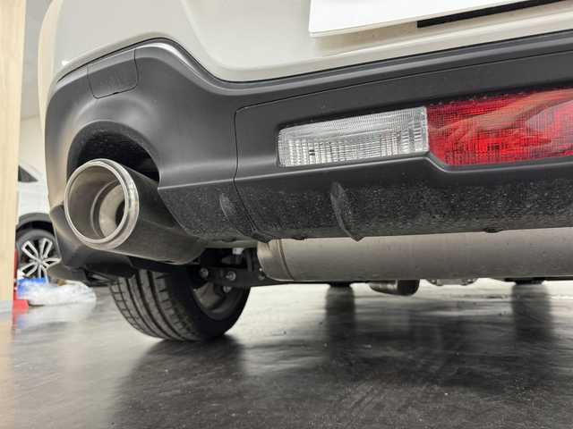 スバル ＢＲＺ S 三重県 2023(令5)年 0.3万km クリスタルホワイトP プレミアムガソリン/FR/6F/カロッツェリア 9インチ『楽ナビ』 AVIC-RQ911/（CD/DVD/MSV/SD/FM/AM/TV/Bluetooth/iPod/USB/HDMI/AUX）/安全/・スバルリヤビークルディテクション［SRVD］/・VSC（横滑り防止機能）/・EBD付ABS/・SRS サイド＆カーテンシールドエアバッグ/装備/・ステアリング連動ヘッドライト［SRH］/・左右独立温度独立調整オートエアコン/・定速クルーズコントロール/・ステアリングスイッチ/・オートライト/・LEDヘッドライト/・充電用USBジャックx2/・走行制御モード（スポーツ/スノー）/・TRACKモード/・プッシュスタート/・スマートキーx2/・BOXERメーター（7インチカラー×液晶メーター）/・純正18inAW/・保/取/ナビ取/など