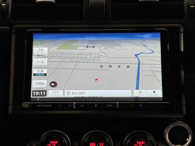 スバル ＢＲＺ S 三重県 2023(令5)年 0.3万km クリスタルホワイトP プレミアムガソリン/FR/6F/カロッツェリア 9インチ『楽ナビ』 AVIC-RQ911/（CD/DVD/MSV/SD/FM/AM/TV/Bluetooth/iPod/USB/HDMI/AUX）/安全/・スバルリヤビークルディテクション［SRVD］/・VSC（横滑り防止機能）/・EBD付ABS/・SRS サイド＆カーテンシールドエアバッグ/装備/・ステアリング連動ヘッドライト［SRH］/・左右独立温度独立調整オートエアコン/・定速クルーズコントロール/・ステアリングスイッチ/・オートライト/・LEDヘッドライト/・充電用USBジャックx2/・走行制御モード（スポーツ/スノー）/・TRACKモード/・プッシュスタート/・スマートキーx2/・BOXERメーター（7インチカラー×液晶メーター）/・純正18inAW/・保/取/ナビ取/など