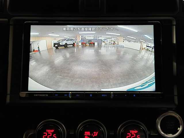 スバル ＢＲＺ S 三重県 2023(令5)年 0.3万km クリスタルホワイトP プレミアムガソリン/FR/6F/カロッツェリア 9インチ『楽ナビ』 AVIC-RQ911/（CD/DVD/MSV/SD/FM/AM/TV/Bluetooth/iPod/USB/HDMI/AUX）/安全/・スバルリヤビークルディテクション［SRVD］/・VSC（横滑り防止機能）/・EBD付ABS/・SRS サイド＆カーテンシールドエアバッグ/装備/・ステアリング連動ヘッドライト［SRH］/・左右独立温度独立調整オートエアコン/・定速クルーズコントロール/・ステアリングスイッチ/・オートライト/・LEDヘッドライト/・充電用USBジャックx2/・走行制御モード（スポーツ/スノー）/・TRACKモード/・プッシュスタート/・スマートキーx2/・BOXERメーター（7インチカラー×液晶メーター）/・純正18inAW/・保/取/ナビ取/など