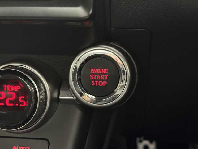 スバル ＢＲＺ S 三重県 2023(令5)年 0.3万km クリスタルホワイトP プレミアムガソリン/FR/6F/カロッツェリア 9インチ『楽ナビ』 AVIC-RQ911/（CD/DVD/MSV/SD/FM/AM/TV/Bluetooth/iPod/USB/HDMI/AUX）/安全/・スバルリヤビークルディテクション［SRVD］/・VSC（横滑り防止機能）/・EBD付ABS/・SRS サイド＆カーテンシールドエアバッグ/装備/・ステアリング連動ヘッドライト［SRH］/・左右独立温度独立調整オートエアコン/・定速クルーズコントロール/・ステアリングスイッチ/・オートライト/・LEDヘッドライト/・充電用USBジャックx2/・走行制御モード（スポーツ/スノー）/・TRACKモード/・プッシュスタート/・スマートキーx2/・BOXERメーター（7インチカラー×液晶メーター）/・純正18inAW/・保/取/ナビ取/など