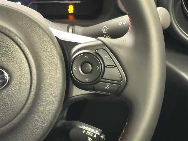 スバル ＢＲＺ S 三重県 2023(令5)年 0.3万km クリスタルホワイトP プレミアムガソリン/FR/6F/カロッツェリア 9インチ『楽ナビ』 AVIC-RQ911/（CD/DVD/MSV/SD/FM/AM/TV/Bluetooth/iPod/USB/HDMI/AUX）/安全/・スバルリヤビークルディテクション［SRVD］/・VSC（横滑り防止機能）/・EBD付ABS/・SRS サイド＆カーテンシールドエアバッグ/装備/・ステアリング連動ヘッドライト［SRH］/・左右独立温度独立調整オートエアコン/・定速クルーズコントロール/・ステアリングスイッチ/・オートライト/・LEDヘッドライト/・充電用USBジャックx2/・走行制御モード（スポーツ/スノー）/・TRACKモード/・プッシュスタート/・スマートキーx2/・BOXERメーター（7インチカラー×液晶メーター）/・純正18inAW/・保/取/ナビ取/など