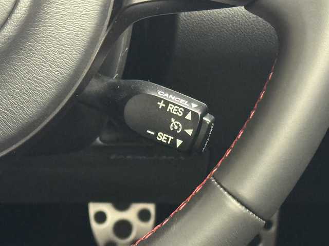 スバル ＢＲＺ S 三重県 2023(令5)年 0.3万km クリスタルホワイトP プレミアムガソリン/FR/6F/カロッツェリア 9インチ『楽ナビ』 AVIC-RQ911/（CD/DVD/MSV/SD/FM/AM/TV/Bluetooth/iPod/USB/HDMI/AUX）/安全/・スバルリヤビークルディテクション［SRVD］/・VSC（横滑り防止機能）/・EBD付ABS/・SRS サイド＆カーテンシールドエアバッグ/装備/・ステアリング連動ヘッドライト［SRH］/・左右独立温度独立調整オートエアコン/・定速クルーズコントロール/・ステアリングスイッチ/・オートライト/・LEDヘッドライト/・充電用USBジャックx2/・走行制御モード（スポーツ/スノー）/・TRACKモード/・プッシュスタート/・スマートキーx2/・BOXERメーター（7インチカラー×液晶メーター）/・純正18inAW/・保/取/ナビ取/など