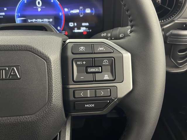 トヨタ ランドクルーザー ２５０ VX 秋田県 2024(令6)年 0.1万km プラチナホワイトパールマイカ ４WD/純正ナビ(Bluetooth/フルセグ/ACP/AA)/全方位カメラ/ステアリングヒーター/ビルトインETC/前席シートヒーター/前席エアシート/純正前後ドライブレコーダー/デジタルインナーミラー/パワーバックドア/運転席パワーシート/JBL/センターデフロック/オートマチックハイビーム/レザーシート/サンルーフ/純正AW/純正エンジンスターター/スマートキー