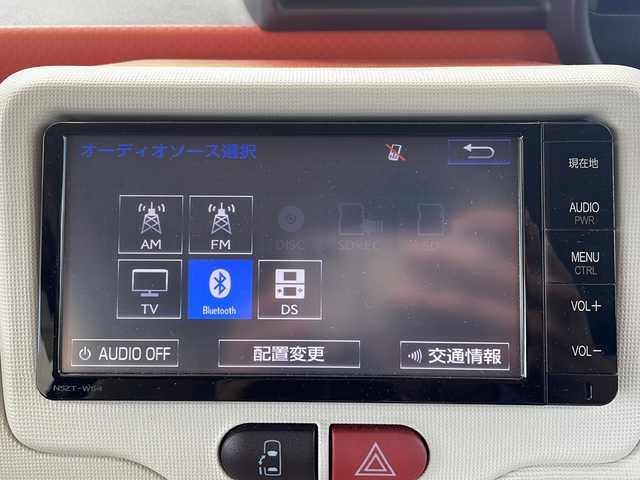 トヨタ ポルテ F 鳥取県 2015(平27)年 5万km クリームベージュ ワンオーナー/スマートキー/左側パワースライド/純正メモリーナビ/フルセグ・Bluetooth/バックカメラ/N席ピクニックテーブル/オートエアコン/オートライト/キセノンライト/フォグライト/ETCユニット/保証書・取説