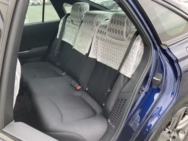 トヨタ クラウン ハイブリッド RS 静岡県 2018(平30)年 4.4万km ダークブルーマイカ Toyota Safety Sense/純正メーカーナビ/　AM FM CD DVD Bluetooth USB AUX/ビルトインETC/LEDオートヘッドランプ/レーダークルーズコントロール/シートヒーター(前席)/前後方クリアランスソナー/純正18インチアルミホイール/スマートキー2本/パドルシフト/フルセグTV/バックモニター/パワーシート(前席)
