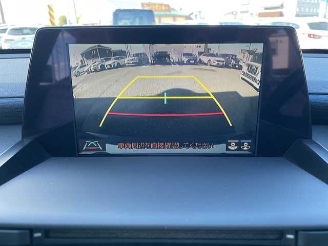 トヨタ クラウン ハイブリッド RS 三重県 2018(平30)年 4.4万km ダークブルーマイカ 登録時走行距離43354km/禁煙車/純正ナビ（AM/FM/TV/Bluetooth）/TV（フルセグ）/バックカメラ/ビルトインETC/ステアリングスイッチ/トヨタセーフティセンス/レーンキープアシスト/レーダークルコン/衝突軽減システム/横滑り防止システム/ブレーキホールド/電動パーキング/パドルシフト/パワーシート（前席）/シートヒーター（前後）/ハンドルヒーター/AUTOライト/AUTOハイビーム/純正18インチアルミホイール/純正フロアマット/プッシュスタート