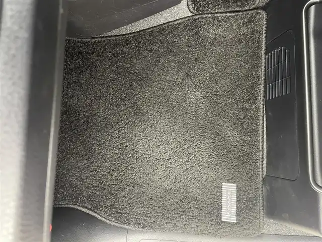 トヨタ エスクァイア ハイブリッド Gi 茨城県 2020(令2)年 3.9万km ブラック 純正ナビ/フルセグ視聴可/Bluetooth接続/ETC/ドラレコ/バックカメラ/シートヒーター（D＋N席）/クルコン/後席モニター/WAC/USB入力端子/ウォークスルー/純正AW/純正フロアマット