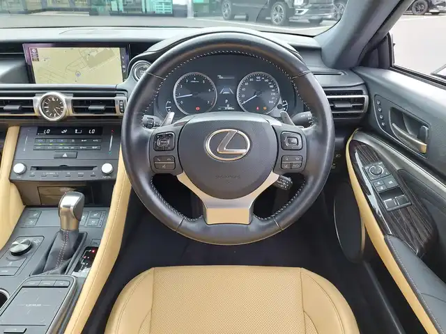 レクサス ＲＣ 350 バージョンL 東京都 2019(令1)年 3.8万km マーキュリーグレーマイカ マークレビンソン/レクサスセーフティシステム/・プリクラッシュセーフティシステム/・レーダークルーズコントロール/・レーントレーシングアシスト/・レーンデバーチャーアラート/・オートマチックハイビーム/・クリアランスソナー/純正SDナビ/・BT/フルセグTV/FM/AM/・バックカメラ/・ブラインドスポットモニター/・純正ビルトインETC2.0/・ドライブレコーダー/革巻きステアリング/・パドルシフト/・ステアリングヒーター/パワーシート（運転席/助手席）/・シートヒーター（運転席/助手席）/・エアシート（運転席/助手席）/・シートメモリー（運転席）/３眼LEDヘッドライト/・オートライト/純正アルミホイール/純正フロアマット/スマートキー