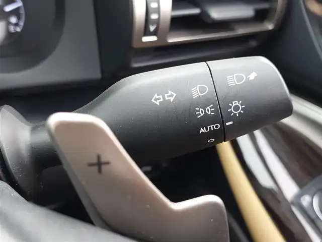 レクサス ＲＣ 350 バージョンL 東京都 2019(令1)年 3.8万km マーキュリーグレーマイカ マークレビンソン/レクサスセーフティシステム/・プリクラッシュセーフティシステム/・レーダークルーズコントロール/・レーントレーシングアシスト/・レーンデバーチャーアラート/・オートマチックハイビーム/・クリアランスソナー/純正SDナビ/・BT/フルセグTV/FM/AM/・バックカメラ/・ブラインドスポットモニター/・純正ビルトインETC2.0/・ドライブレコーダー/革巻きステアリング/・パドルシフト/・ステアリングヒーター/パワーシート（運転席/助手席）/・シートヒーター（運転席/助手席）/・エアシート（運転席/助手席）/・シートメモリー（運転席）/３眼LEDヘッドライト/・オートライト/純正アルミホイール/純正フロアマット/スマートキー