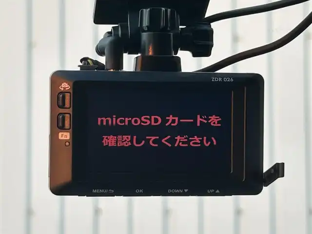 トヨタ プリウス A プレミアム　ツーリングセレ 熊本県 2016(平28)年 7.8万km ホワイトパールクリスタルシャイン 純正ナビ/・AM/FM/CD/DVD/BT/SD/・フルセグTV/・バックカメラ/モデリスタエアロ（F.S.R）/トヨタセーフティセンス/・プリクラッシュセーフティ/・レーンディパーチャーアラート/・ブラインドスポットモニター/・レーダークルーズコントロール/・クリアランスソナー/・ふらつき警報/・ヘッドアップディスプレイ/・オートハイビーム/・パーキングアシスト/革シート/前席パワーシート/前席シートヒーター/ETC/革巻きステアリング/ステアリングスイッチ/LEDヘッドライト/フォグランプ/純正アルミホイール/純正フロアマット/ドアバイザー/電動格納ミラー/ウインカーミラー/スペアキー