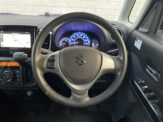 スズキ スペーシア カスタム XS 愛知県 2015(平27)年 6.5万km フェニックスレッドパール ・純正メーカーオプションナビ/・フルセグテレビ/・CD/DVD再生機能/・Bluetooth/USB/AUX接続機能/・全方位カメラ/・ETC/・両側電動スライドドア/・ベンチシート/・純正フロアマット/・純正15インチアルミホイール/・純正HIDヘッドライト/・オートライト/・衝突軽減ブレーキ/・レーンキープアシスト/・アイドリングストップ/・スマートキー/・オートエアコン