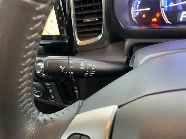 スズキ スペーシア カスタム XS 愛知県 2015(平27)年 6.5万km フェニックスレッドパール ・純正メーカーオプションナビ/・フルセグテレビ/・CD/DVD再生機能/・Bluetooth/USB/AUX接続機能/・全方位カメラ/・ETC/・両側電動スライドドア/・ベンチシート/・純正フロアマット/・純正15インチアルミホイール/・純正HIDヘッドライト/・オートライト/・衝突軽減ブレーキ/・レーンキープアシスト/・アイドリングストップ/・スマートキー/・オートエアコン