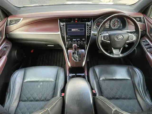 トヨタ ハリアー プレミアム アドバンスドP 岐阜県 2014(平26)年 13.3万km ダークブラウンM (株)IDOMが運営する【じしゃロン多治見店】の自社ローン対象車両になります。こちらは現金ご利用時の価格です。自社ローンご希望の方は別途その旨お申付け下さい。/メーカーオプションナビ/　（Bluetooth/DVD/フルセグ）/サンルーフ/トヨタセーフティセンス/・レーダークルーズコントロール/・プリクラッシュセーフティ/・レーンキープアシスト/・オートマチックハイビーム/アラウンドビューモニター/クリアランスソナー/パワーバックドア/運転席パワーシート/オートライト/フォグランプ/JBLサウンド/電動チルトステア/置くだけ充電