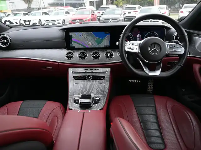 メルセデス・ベンツ ＣＬＳ２２０ｄ スポーツ エクスクルーシブPKG 千葉県 2019(平31)年 1.2万km ダイヤモンドホワイト 245/40R19/アクティブブレーキアシスト/レーンチェンジアシスト/ブラインドスポットアシスト/アテンションアシスト/ディストロニック/パノラミックスライディングルーフ/パワートランクリッド/赤/黒コンビレザーシート/前席パワーシート/エアシート/シートヒーター/純正ナビ/地デジTV/【Bluetooth接続】/【Apple CarPlay　Android Auto対応】/360°カメラ/ブルメスター/パフュームアトマイザー/革巻きステアリング/ステアリングスイッチ/パドルシフト/ETC（DSRC）/LEDヘッドライト/フォグライト/ウインカーミラー/パークトロニック/純正19インチアルミホイル/サイド/カーテンエアバッグ/キーレスゴー