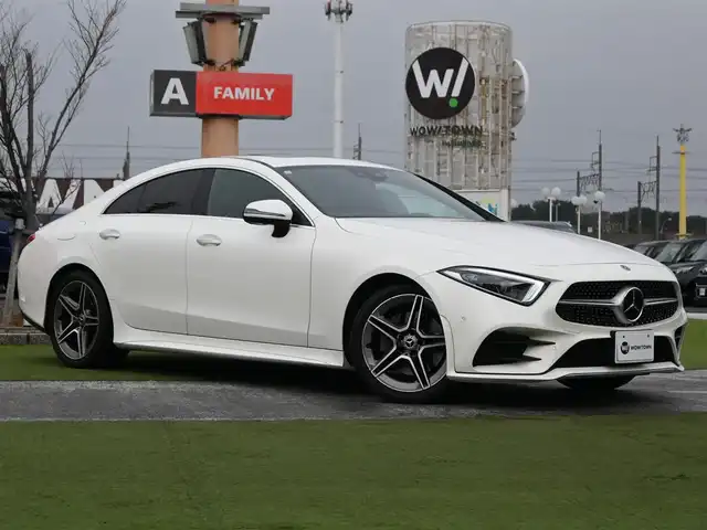 メルセデス・ベンツ ＣＬＳ２２０ｄ スポーツ エクスクルーシブPKG 千葉県 2019(平31)年 1.2万km ダイヤモンドホワイト 245/40R19/アクティブブレーキアシスト/レーンチェンジアシスト/ブラインドスポットアシスト/アテンションアシスト/ディストロニック/パノラミックスライディングルーフ/パワートランクリッド/赤/黒コンビレザーシート/前席パワーシート/エアシート/シートヒーター/純正ナビ/地デジTV/【Bluetooth接続】/【Apple CarPlay　Android Auto対応】/360°カメラ/ブルメスター/パフュームアトマイザー/革巻きステアリング/ステアリングスイッチ/パドルシフト/ETC（DSRC）/LEDヘッドライト/フォグライト/ウインカーミラー/パークトロニック/純正19インチアルミホイル/サイド/カーテンエアバッグ/キーレスゴー