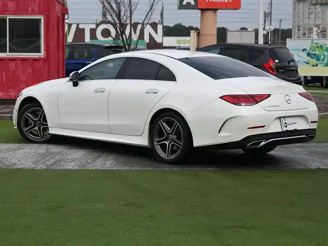メルセデス・ベンツ ＣＬＳ２２０ｄ スポーツ エクスクルーシブPKG 千葉県 2019(平31)年 1.2万km ダイヤモンドホワイト 245/40R19/アクティブブレーキアシスト/レーンチェンジアシスト/ブラインドスポットアシスト/アテンションアシスト/ディストロニック/パノラミックスライディングルーフ/パワートランクリッド/赤/黒コンビレザーシート/前席パワーシート/エアシート/シートヒーター/純正ナビ/地デジTV/【Bluetooth接続】/【Apple CarPlay　Android Auto対応】/360°カメラ/ブルメスター/パフュームアトマイザー/革巻きステアリング/ステアリングスイッチ/パドルシフト/ETC（DSRC）/LEDヘッドライト/フォグライト/ウインカーミラー/パークトロニック/純正19インチアルミホイル/サイド/カーテンエアバッグ/キーレスゴー