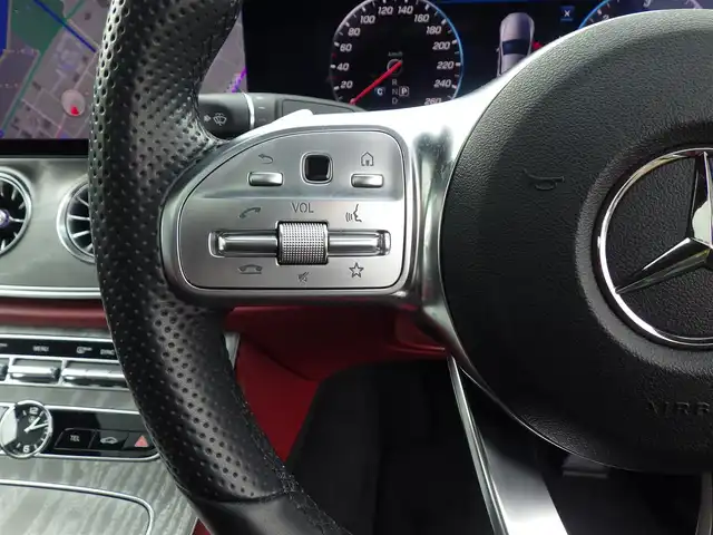 メルセデス・ベンツ ＣＬＳ２２０ｄ スポーツ エクスクルーシブPKG 千葉県 2019(平31)年 1.2万km ダイヤモンドホワイト 245/40R19/アクティブブレーキアシスト/レーンチェンジアシスト/ブラインドスポットアシスト/アテンションアシスト/ディストロニック/パノラミックスライディングルーフ/パワートランクリッド/赤/黒コンビレザーシート/前席パワーシート/エアシート/シートヒーター/純正ナビ/地デジTV/【Bluetooth接続】/【Apple CarPlay　Android Auto対応】/360°カメラ/ブルメスター/パフュームアトマイザー/革巻きステアリング/ステアリングスイッチ/パドルシフト/ETC（DSRC）/LEDヘッドライト/フォグライト/ウインカーミラー/パークトロニック/純正19インチアルミホイル/サイド/カーテンエアバッグ/キーレスゴー