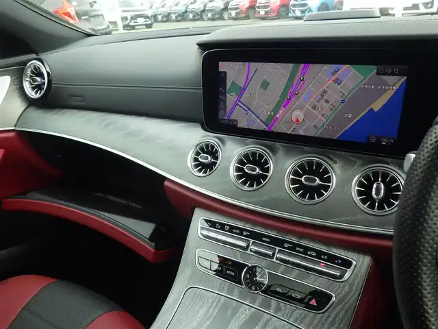 メルセデス・ベンツ ＣＬＳ２２０ｄ スポーツ エクスクルーシブPKG 千葉県 2019(平31)年 1.2万km ダイヤモンドホワイト 245/40R19/アクティブブレーキアシスト/レーンチェンジアシスト/ブラインドスポットアシスト/アテンションアシスト/ディストロニック/パノラミックスライディングルーフ/パワートランクリッド/赤/黒コンビレザーシート/前席パワーシート/エアシート/シートヒーター/純正ナビ/地デジTV/【Bluetooth接続】/【Apple CarPlay　Android Auto対応】/360°カメラ/ブルメスター/パフュームアトマイザー/革巻きステアリング/ステアリングスイッチ/パドルシフト/ETC（DSRC）/LEDヘッドライト/フォグライト/ウインカーミラー/パークトロニック/純正19インチアルミホイル/サイド/カーテンエアバッグ/キーレスゴー