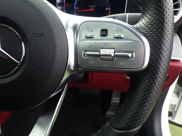 メルセデス・ベンツ ＣＬＳ２２０ｄ スポーツ エクスクルーシブPKG 千葉県 2019(平31)年 1.2万km ダイヤモンドホワイト 245/40R19/アクティブブレーキアシスト/レーンチェンジアシスト/ブラインドスポットアシスト/アテンションアシスト/ディストロニック/パノラミックスライディングルーフ/パワートランクリッド/赤/黒コンビレザーシート/前席パワーシート/エアシート/シートヒーター/純正ナビ/地デジTV/【Bluetooth接続】/【Apple CarPlay　Android Auto対応】/360°カメラ/ブルメスター/パフュームアトマイザー/革巻きステアリング/ステアリングスイッチ/パドルシフト/ETC（DSRC）/LEDヘッドライト/フォグライト/ウインカーミラー/パークトロニック/純正19インチアルミホイル/サイド/カーテンエアバッグ/キーレスゴー