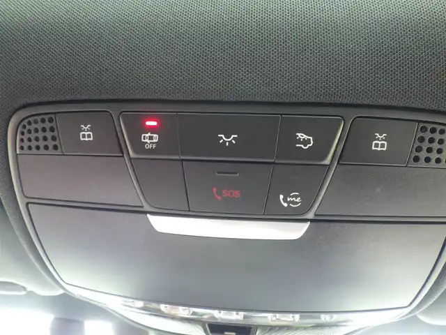 メルセデス・ベンツ ＣＬＳ２２０ｄ スポーツ エクスクルーシブPKG 千葉県 2019(平31)年 1.2万km ダイヤモンドホワイト 245/40R19/アクティブブレーキアシスト/レーンチェンジアシスト/ブラインドスポットアシスト/アテンションアシスト/ディストロニック/パノラミックスライディングルーフ/パワートランクリッド/赤/黒コンビレザーシート/前席パワーシート/エアシート/シートヒーター/純正ナビ/地デジTV/【Bluetooth接続】/【Apple CarPlay　Android Auto対応】/360°カメラ/ブルメスター/パフュームアトマイザー/革巻きステアリング/ステアリングスイッチ/パドルシフト/ETC（DSRC）/LEDヘッドライト/フォグライト/ウインカーミラー/パークトロニック/純正19インチアルミホイル/サイド/カーテンエアバッグ/キーレスゴー