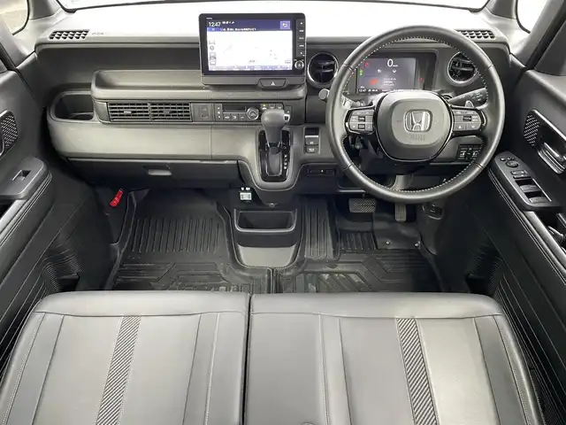 ホンダ Ｎ ＢＯＸ カスタム ターボ コーディネートS 島根県 2023(令5)年 2.4万km グレー 登録時走行距離　23257km/ワンオーナー/保証書/取扱説明書/Honda SENSING/純正ナビ/（Bluetooth/AM/FM/USB/typeC/CD/DVD)/AppleCarPlay/Android Auto/フルセグテレビ/バックカメラ/追従型クルーズコントロール/レーンキープアシスト/両側パワースライドドア/ブレーキホールド/オートリトラミラー/シートヒーター（DN席）/グレーステッチ 本革巻ステアリングホイール/パドルシフト/踏み間違い衝突軽減システム/ETC2.0/ドライブレコーダー前後/カラーコード　NH-912PA