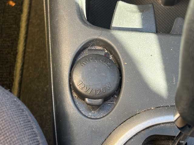 スズキ スイフト XG 宮城県 2006(平18)年 13.3万km シルキーシルバーメタリック 登録時走行距離132816km/AACエアコン/CD/FM/AM/ヘッドライトレベライザー/スペアキーあり/純正フロアマット/フルフラットシート/盗難防止装置/純正フロアマット