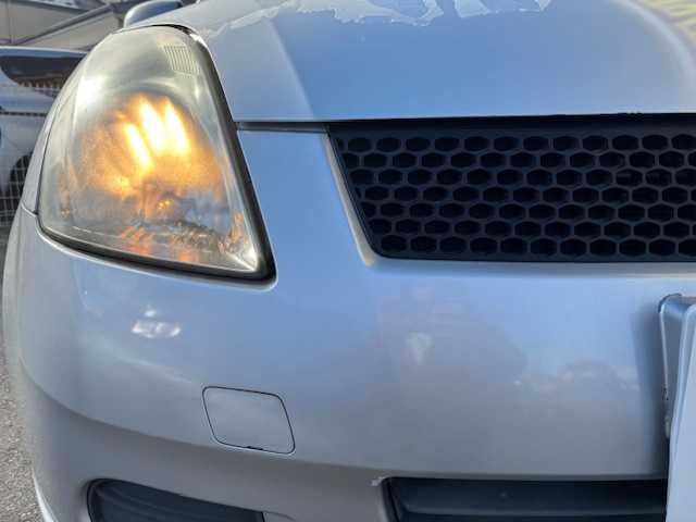 スズキ スイフト XG 宮城県 2006(平18)年 13.3万km シルキーシルバーメタリック 登録時走行距離132816km/AACエアコン/CD/FM/AM/ヘッドライトレベライザー/スペアキーあり/純正フロアマット/フルフラットシート/盗難防止装置/純正フロアマット