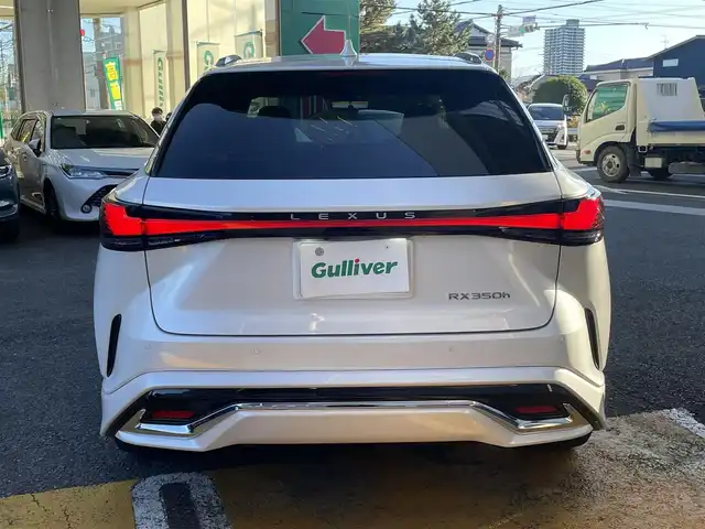 レクサス ＲＸ 350h バージョンL 静岡県 2023(令5)年 3万km ソニッククォーツ ワンオーナー/モデリスタエアロ/パノラマルーフ/純正ナビ/フルセグTV/BT/USB/全方位カメラ/デジタルインナーミラー/黒革シート/全席シートヒーター/全席エアシート/前席パワーシート/前席シートメモリー/パワーバックドア/ビルトインETC2.0/ステアリングヒーター/置くだけ充電/プリクラッシュセーフティ/レーンキープアシスト/レーダークルーズコントロール/クリアランスソナー/ヘッドアップディスプレイ/ブラインドスポットモニター/AC100V電源/スマートキー×2/保証書/取扱説明書/R6/R7点検記録簿有