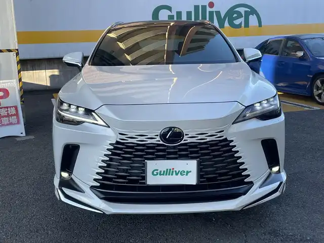 レクサス ＲＸ 350h バージョンL 静岡県 2023(令5)年 3万km ソニッククォーツ ワンオーナー/モデリスタエアロ/パノラマルーフ/純正ナビ/フルセグTV/BT/USB/全方位カメラ/デジタルインナーミラー/黒革シート/全席シートヒーター/全席エアシート/前席パワーシート/前席シートメモリー/パワーバックドア/ビルトインETC2.0/ステアリングヒーター/置くだけ充電/プリクラッシュセーフティ/レーンキープアシスト/レーダークルーズコントロール/クリアランスソナー/ヘッドアップディスプレイ/ブラインドスポットモニター/AC100V電源/スマートキー×2/保証書/取扱説明書/R6/R7点検記録簿有