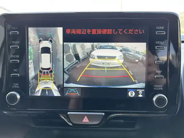 トヨタ ヤリスクロス ハイブリッド Z 長崎県 2020(令2)年 1.1万km ホワイトパールクリスタルシャイン 純正ディスプレイオーディオ(FM/AM/BT)・ナビ機能有り/ステアリングスイッチ/追従無しクルコン/ビルトインETC/ドライブモードセレクト/ハーフレザーシート/D席パワーシート/前席シートヒーター/パノラミックビューモニター/純正フロアマット/ドアバイザー/純正18インチアルミホイール/ABS/VSC/オートマチックハイビーム/手動光軸調整ダイヤル/レーントレーシングアシスト/クリアランスソナー/PKSB/RSA/SRSダブル・サイドエアバッグ/SRSカーテンエアバッグ/ISOFIX/取扱説明書/マルチメディア取扱説明書/保証書