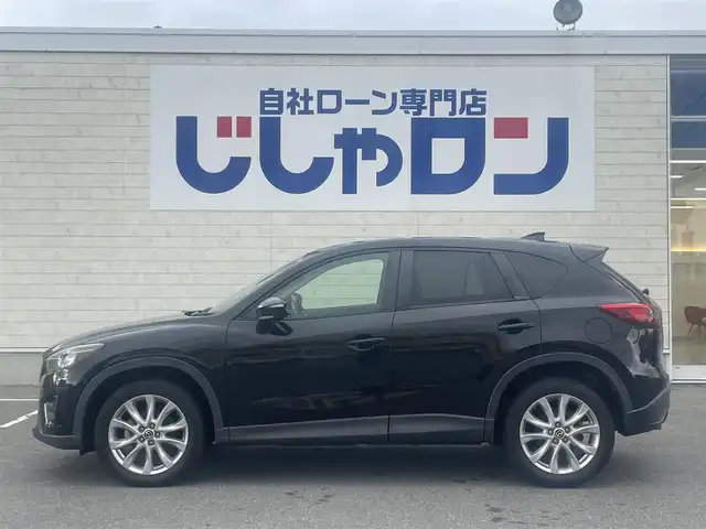 マツダ ＣＸ－５ XD 佐賀県 2015(平27)年 6.9万km ジェットブラックマイカ （株）IDOMが運営する【じしゃロン佐賀店】の自社ローン専用車両になります。こちらは現金またはオートローンご利用時の価格です。自社ローンご希望の方は別途その旨お申し付けください/・マツダコネクト純正ＳＤナビ/フルセグ/ＢＴ//　　　　　　　　　　ＤＶＤ/ＣＤ　/・バックカメラ　/・スマートインＥＴＣ　　/・ＵＳＢポート　/・純正１９インチアルミ