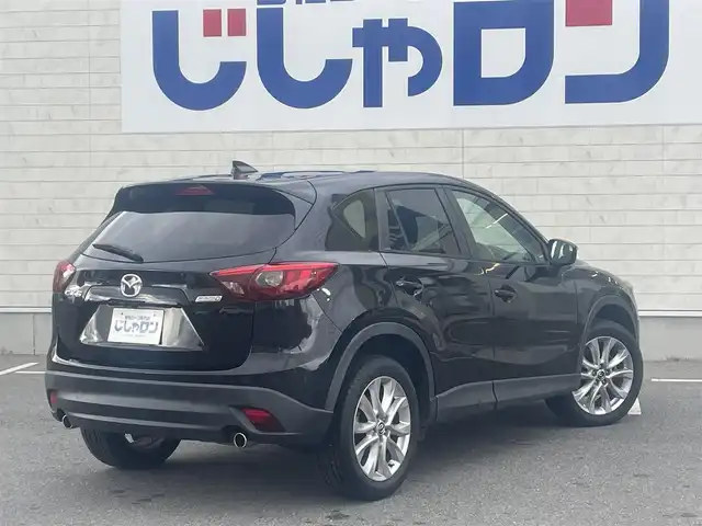 マツダ ＣＸ－５ XD 佐賀県 2015(平27)年 6.9万km ジェットブラックマイカ （株）IDOMが運営する【じしゃロン佐賀店】の自社ローン専用車両になります。こちらは現金またはオートローンご利用時の価格です。自社ローンご希望の方は別途その旨お申し付けください/・マツダコネクト純正ＳＤナビ/フルセグ/ＢＴ//　　　　　　　　　　ＤＶＤ/ＣＤ　/・バックカメラ　/・スマートインＥＴＣ　　/・ＵＳＢポート　/・純正１９インチアルミ