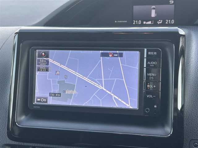 トヨタ エスクァイア ハイブリッド Gi 東京都 2015(平27)年 7.4万km ホワイトパールクリスタルシャイン ワンオーナー/メモリー純正ナビ/AM/FM/ワンセグ/BT/『NSCP-W64』/バックカメラ/セーフティセンスC/・プリクラッシュセーフティシステム/・レーンディパーチャーアラート/・オートマチックハイビーム/クルーズコントロール/置くだけ充電/両側パワースライドドア/DN席シートヒーター/ハンドル革巻きステアリング/ETC/スペアキー×1/合皮シート/保証書/取扱説明書