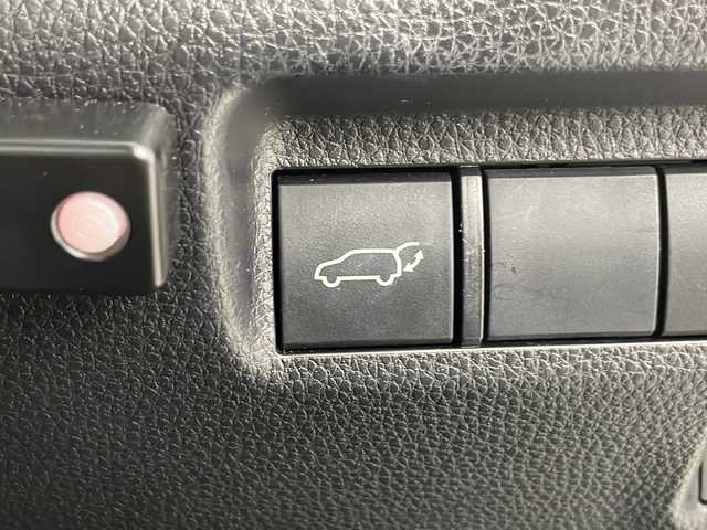 トヨタ ＲＡＶ４ G 群馬県 2019(令1)年 4.3万km ホワイトパールクリスタルシャイン 純正９型ナビ　バックカメラ　ルーフレール　電動リアゲート　衝突被害軽減ブレーキ　アダプティブクルーズコントロール　ＢＳＭ　ステアリングヒーター　ビルトインＥＴＣ　シートメモリー　パワーシート　禁煙車