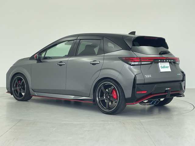 日産 オーラ ニスモ 愛知県 2022(令4)年 2.1万km ダークメタルグレー/スーパーブラック2トーン ワンオーナー/禁煙車/純正メーカーメモリナビ・フルセグＴＶ/テレビキャンセラー/アラウンドビューモニター/ADVAN RAICING18インチAW/ローダウン/マフラーカッター/シートヒーター/プロパイロット/レーダークルーズ/衝突被害軽減ブレーキ/ブラインドスポットモニター/ETC2.0/LEDヘッド