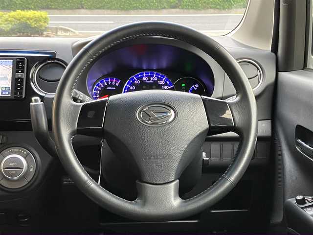 ダイハツ タント エグゼ カスタムRS 埼玉県 2012(平24)年 5.6万km パールホワイトⅢ 登録時56039km/ターボ車/純正ナビ【NSZN-W62】/　・フルセグTV/　・バックカメラ/　・CD/DVD再生/　・Bluetooth接続/アイドリングストップ/ハーフレザーシート/純正15インチAW/革巻ステアリング/オートエアコン/スマートキー/ドアバイザー/電格ミラー/HIDライト/フォグ/ETC/保証書/取扱説明書/ナビ取扱説明書/点検整備記録簿（H25.H26.H27.H28.H29.H30.R1.R2.R3.R4.R5）